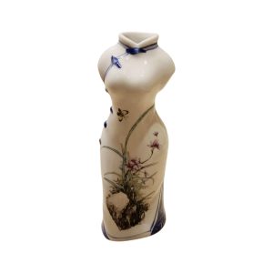 Handcrafted Blue Pottery Flower Vase – Timeless Elegance in Every Curve