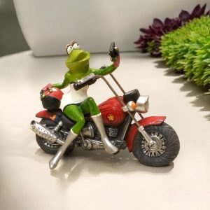 Female Frog with Selfi Code-1413