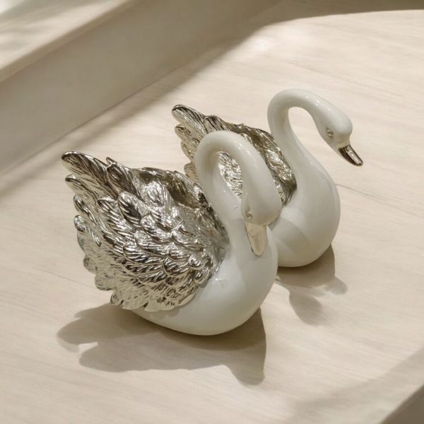 Silver Swan-670 - Image 2